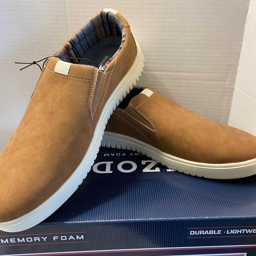 Izod Men's Slip On Casual Shoe